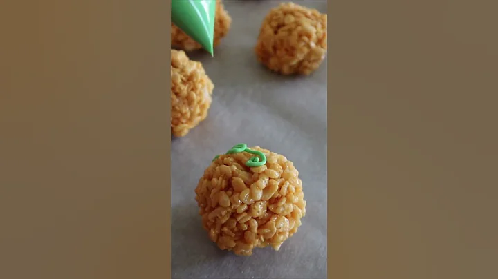 Pumpkin Rice Krispie Treats | Halloween Treat for Kids