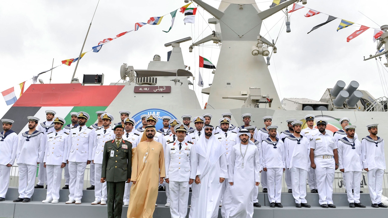 محمد بن راشد يدشن الزورق صواريخ بينونة فئة كورفت 