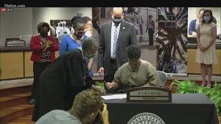 New superintendents sworn in for APS, DeKalb County Schools