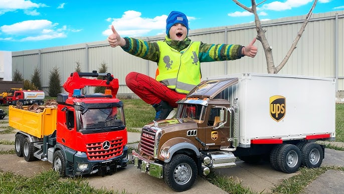 Caminhão Escavadeira com Fricção - TruckCar Luz e Som - Azul - 24cm - 1:16  - Yes Toys - superlegalbrinquedos