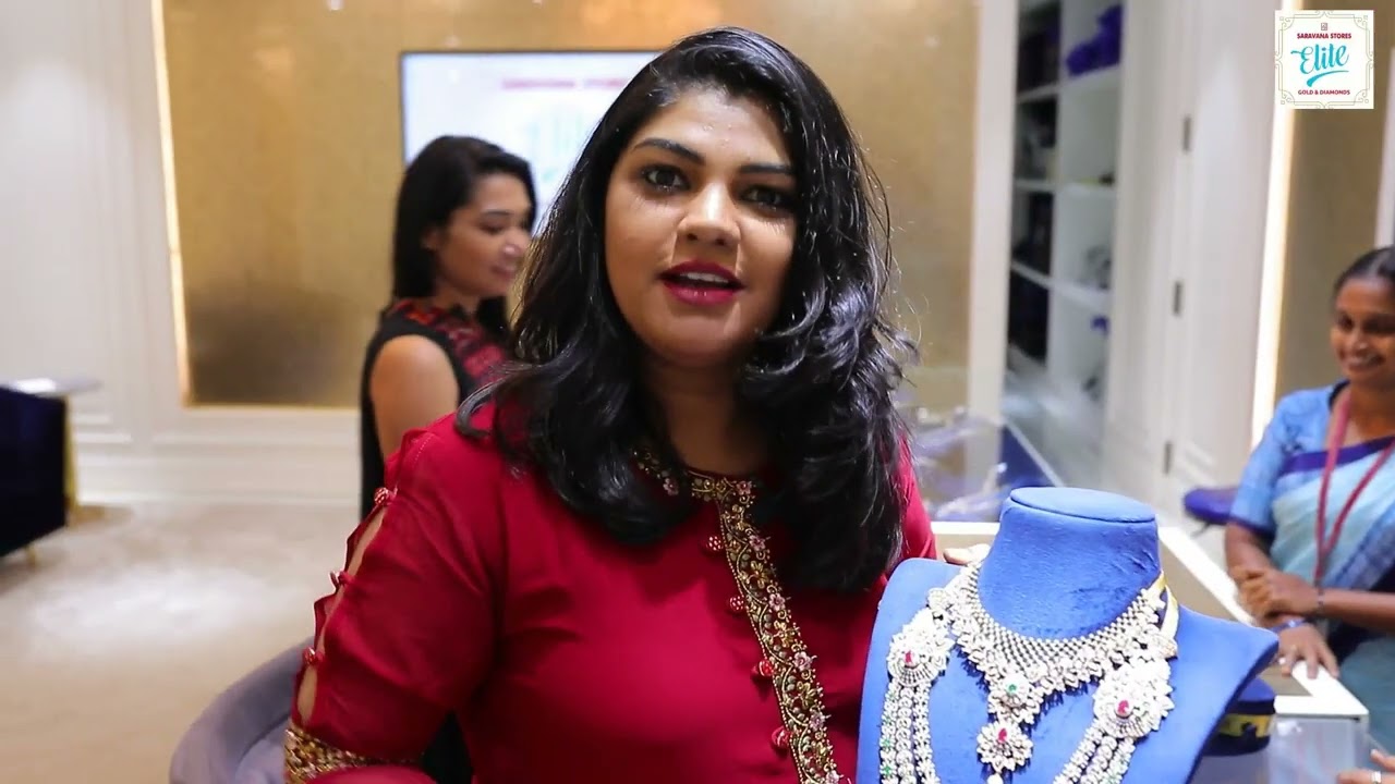 Actress Shamili flaunts in diamond jewellery | Saravana Stores Elite