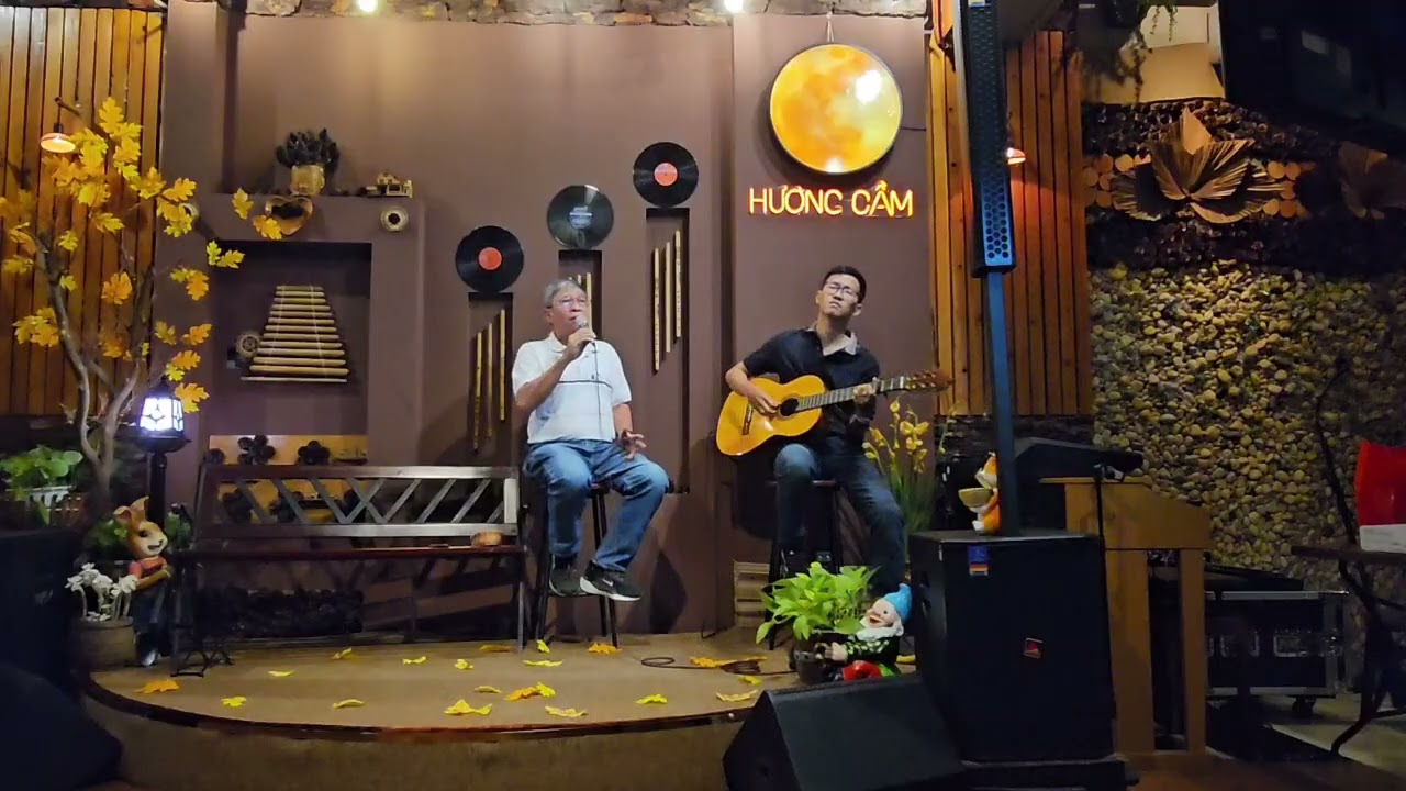 Em Ơi Hà Nội Phố - Thơ : Phan Vũ - Nhạc : Phú Quang - Huỳnh Xuân Thương - Quốc Thông