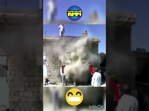فرش تو خاکه یا خاک تو فرشه       