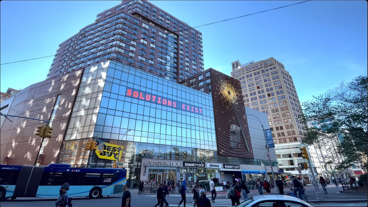 Walking NYC Union Square Down Broadway To Macy’s - YouTube