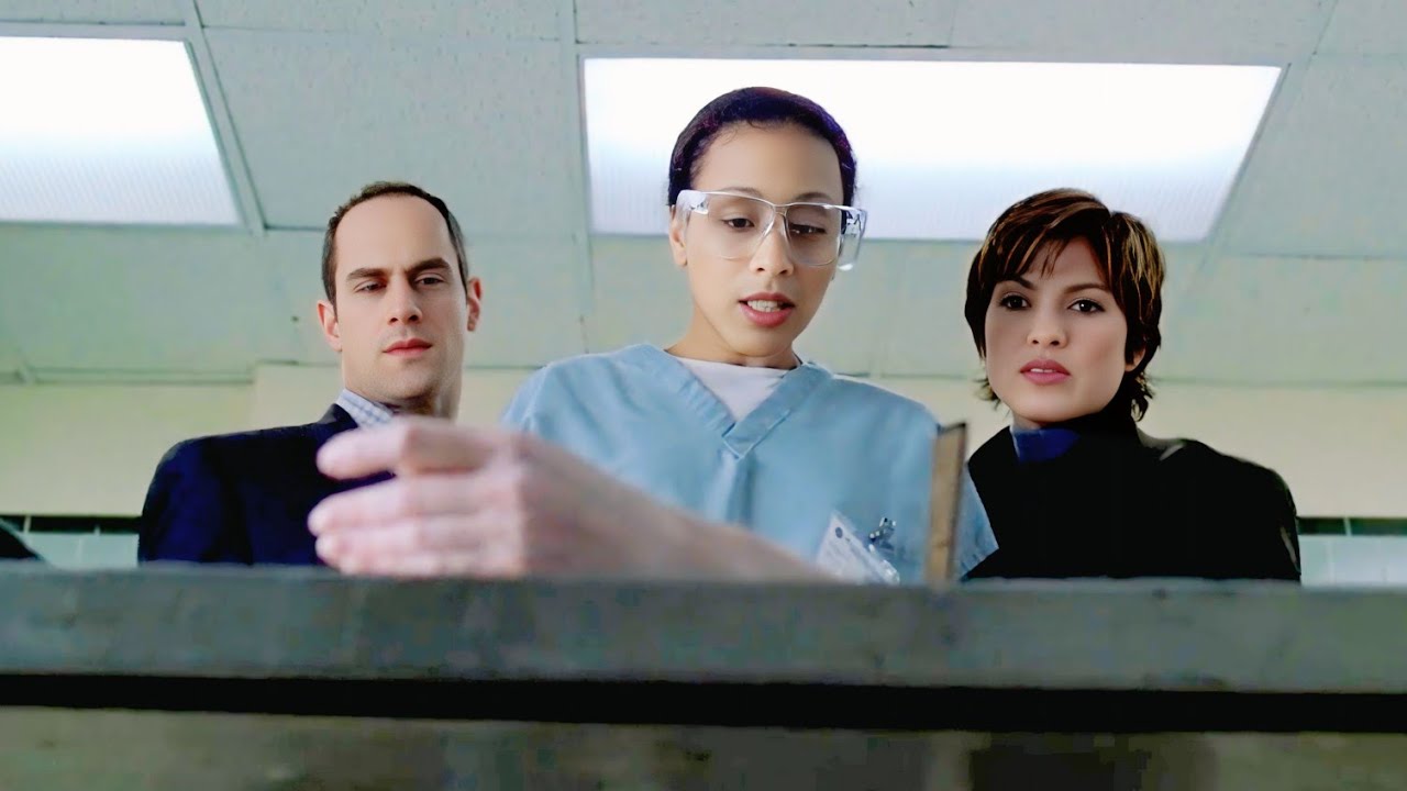 بنت مقتولة ومرمية من سطح مبنى والقاتل شوه وشها لأخفاء حقيقتها والصدمة لما بيكتشفوا هويته الحقيقية 