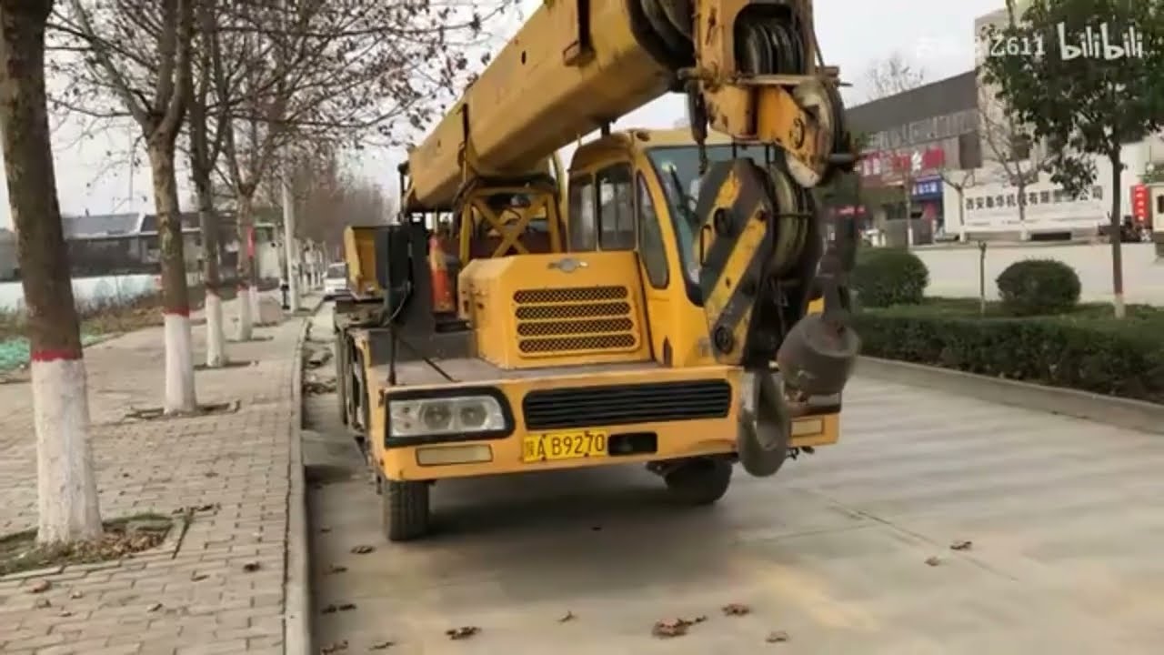 Check out This Old Soldier | XCMG 20 Ton Truck Crane QY20B | Made in 2007, Still Working