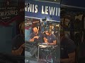 Karl Ravech makes great LLWS foul ball catch from the booth 😮