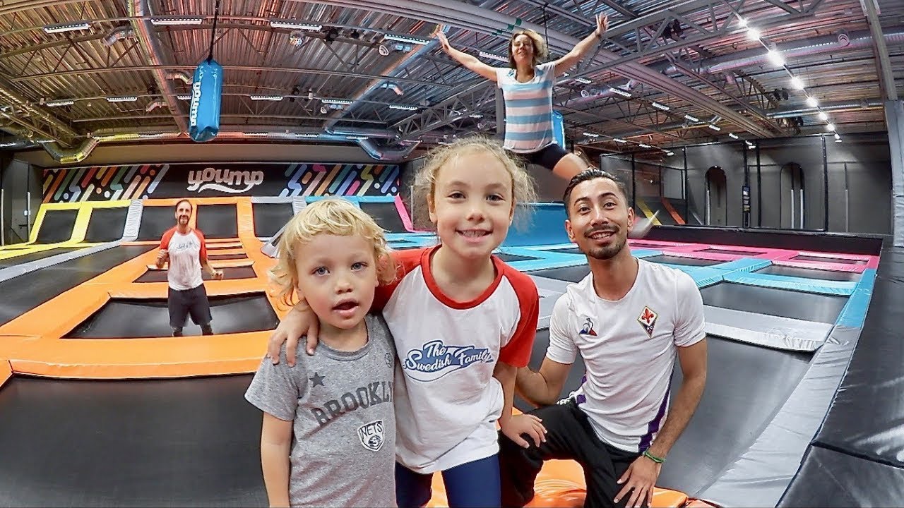 Trampoline Park VLOG - YouTube