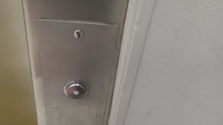 EPIC FAIL: Broken Schindler 330A Hydraulic Elevator at Kohl's, Newport Centre, Jersey City, NJ