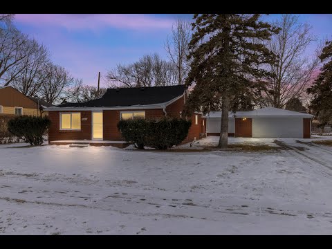 2 Garages For Sale 22312 Martin Road St, Clair Shores, MI home video tour
