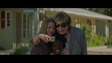 シャーリー・マクレーン×アマンダ・セイフライド！映画『あなたの旅立ち、綴ります』予告編