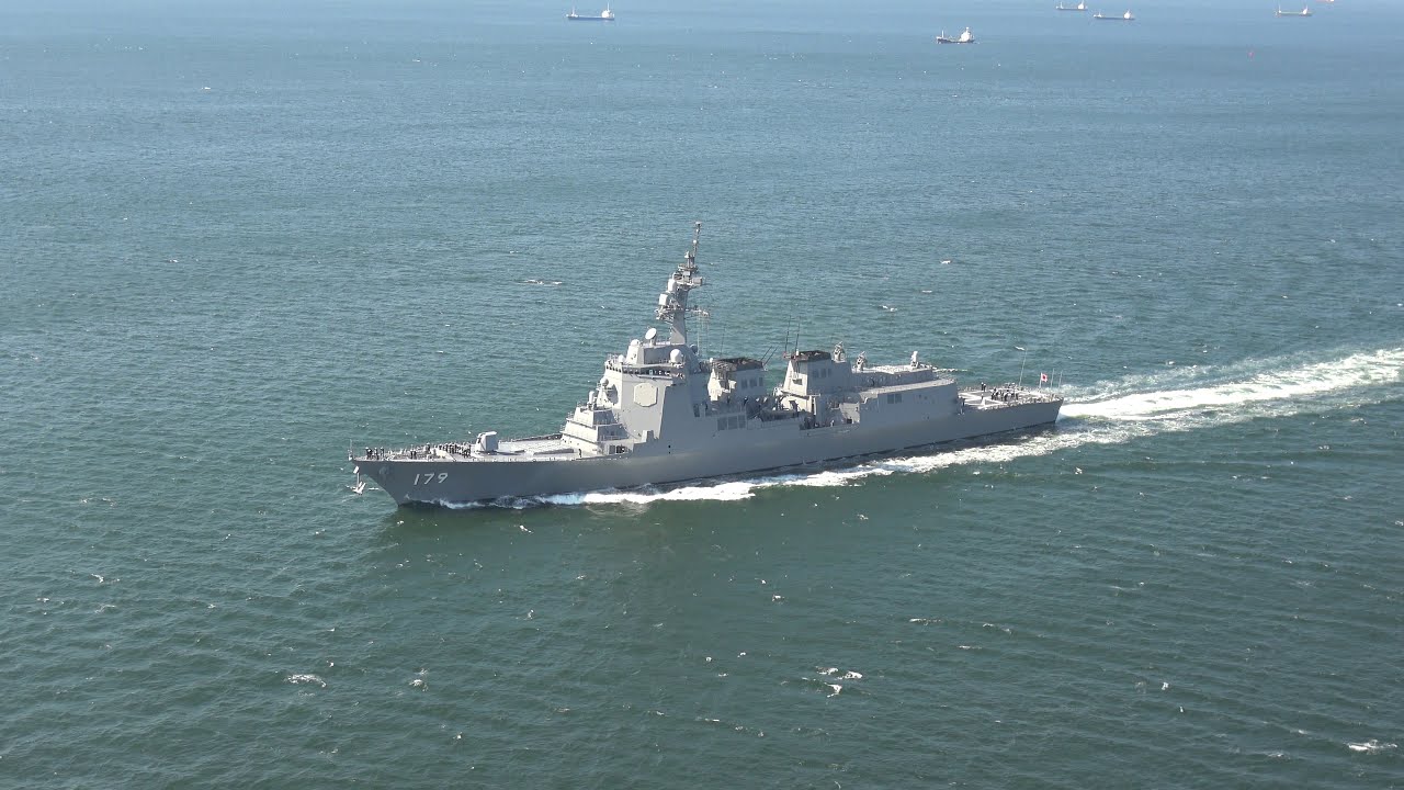 2020年3月19日 新造イージス護衛艦 まや 就役日に空撮 - YouTube