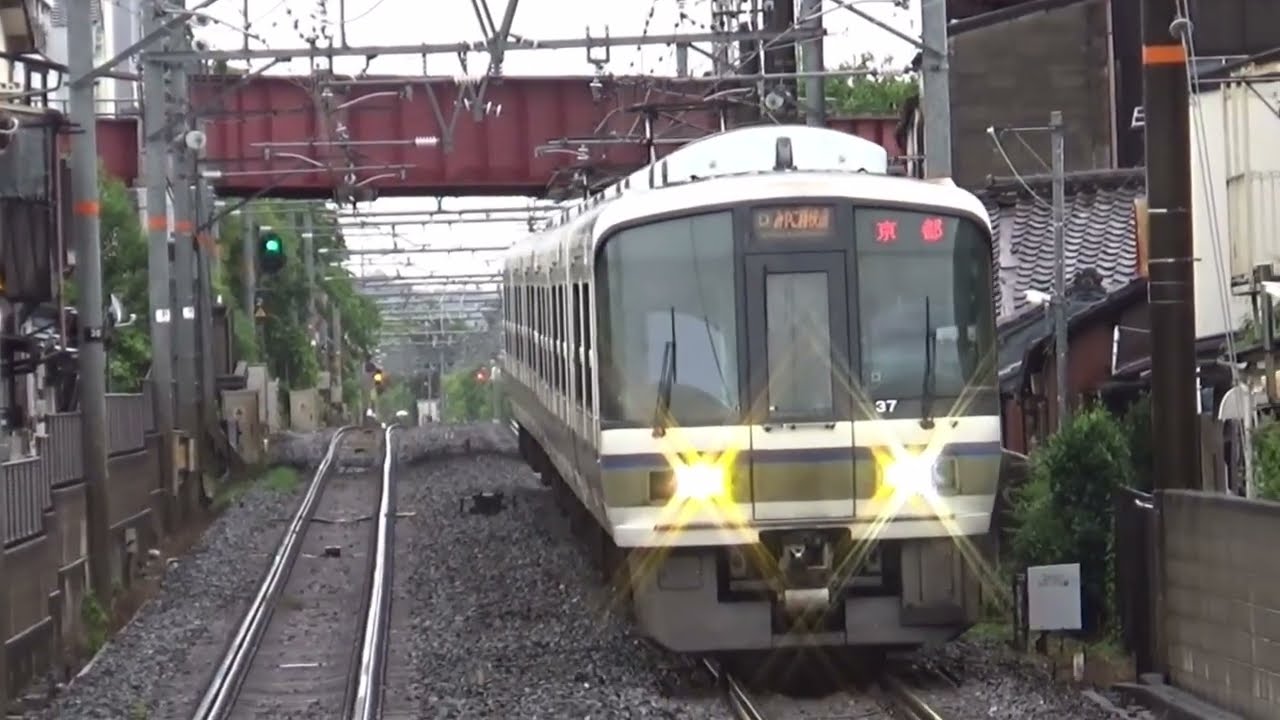 【少しずつ数を減らしていく幕車の221系】221系NC607編成(みやこ路快速　京都行き)