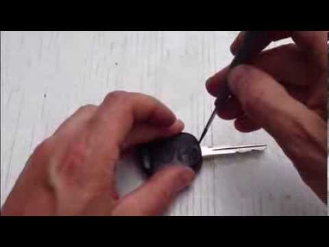 Toyota Corolla Battery >> How to replace remote key battery Toyota Yaris. Years 1999 ... Toyota Corolla Battery >> How to replace remote key battery Toyota Yaris. Years 1999 ...