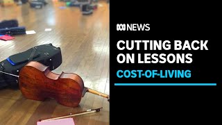 The cost-of-living crisis forces families to cut back on music lessons | ABC News