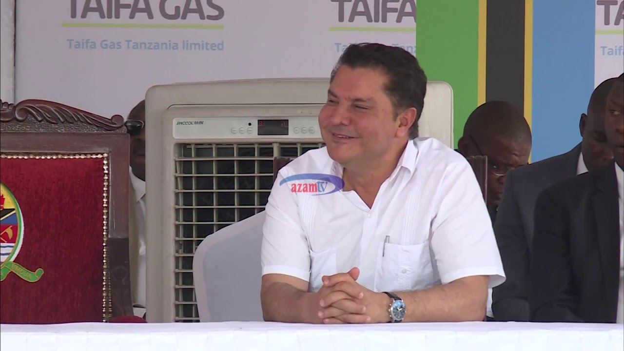 Rais Magufuli alipompa jukumu la kutafuta wawekezaji zaidi Rostam Aziz