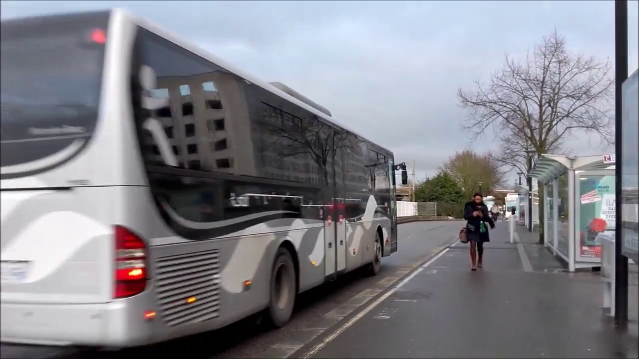 Quelques bus en gare routière de Saint Quentin en Yvelines (78) YouTube Quelques bus en gare routière de Saint Quentin en Yvelines (78) YouTube