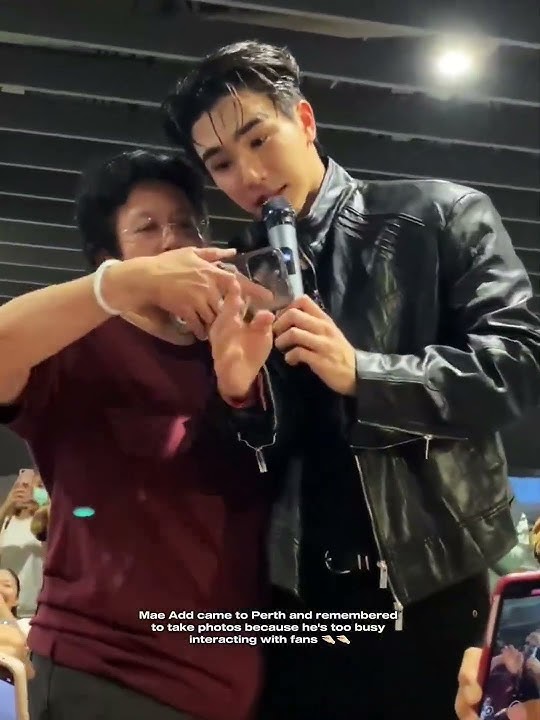 mae add and her toddler kid 5555 if you are tired, you can hire me 🤣 #perthsanta #perthtanapon