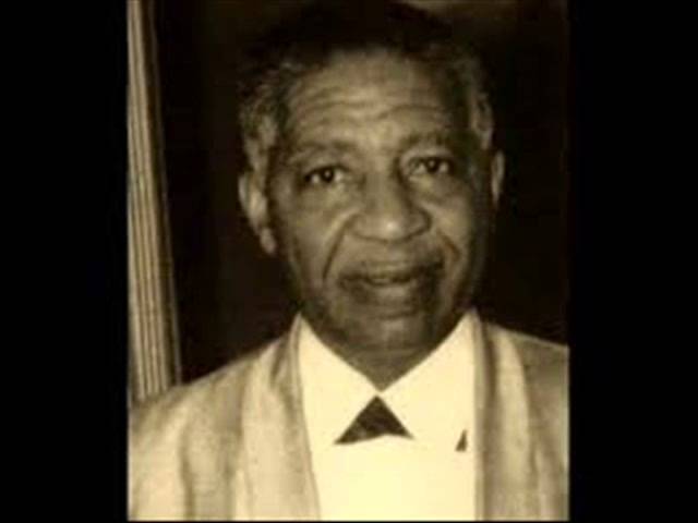 Lonnie Johnson - Blues Round My Door