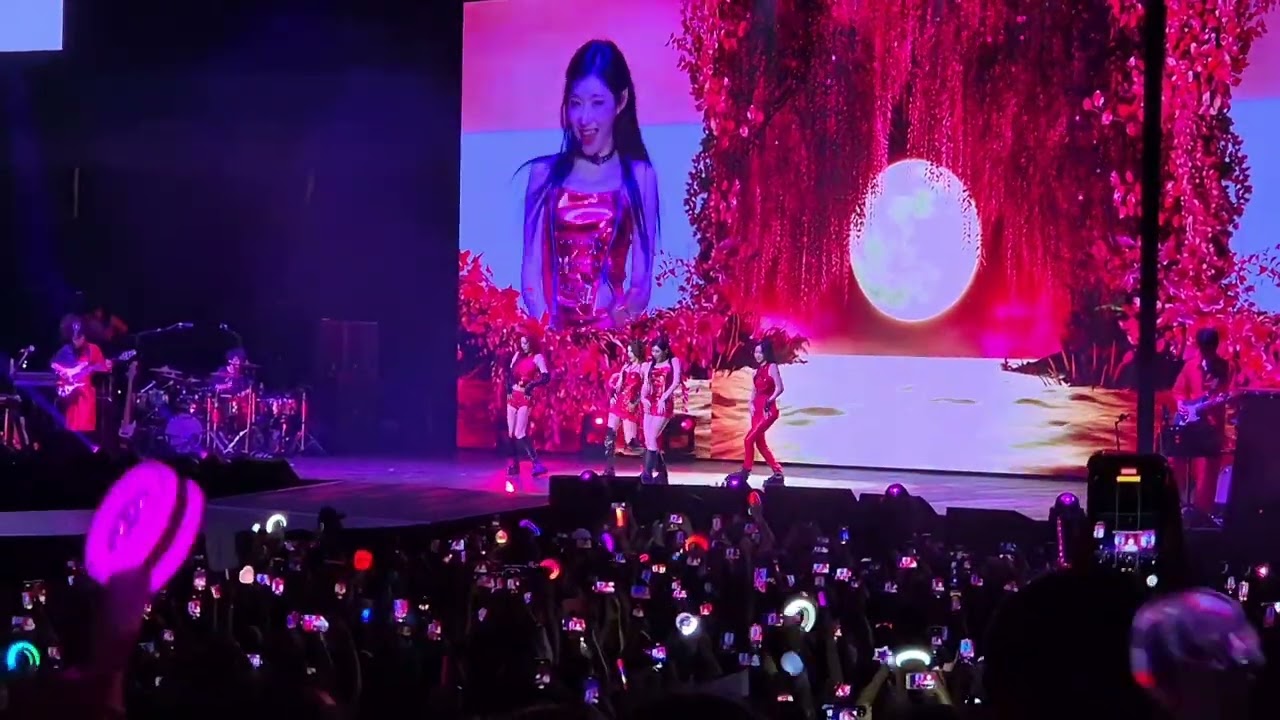 Mr Vampire - Itzy (Born To Be World Tour Santiago Chile 2024)