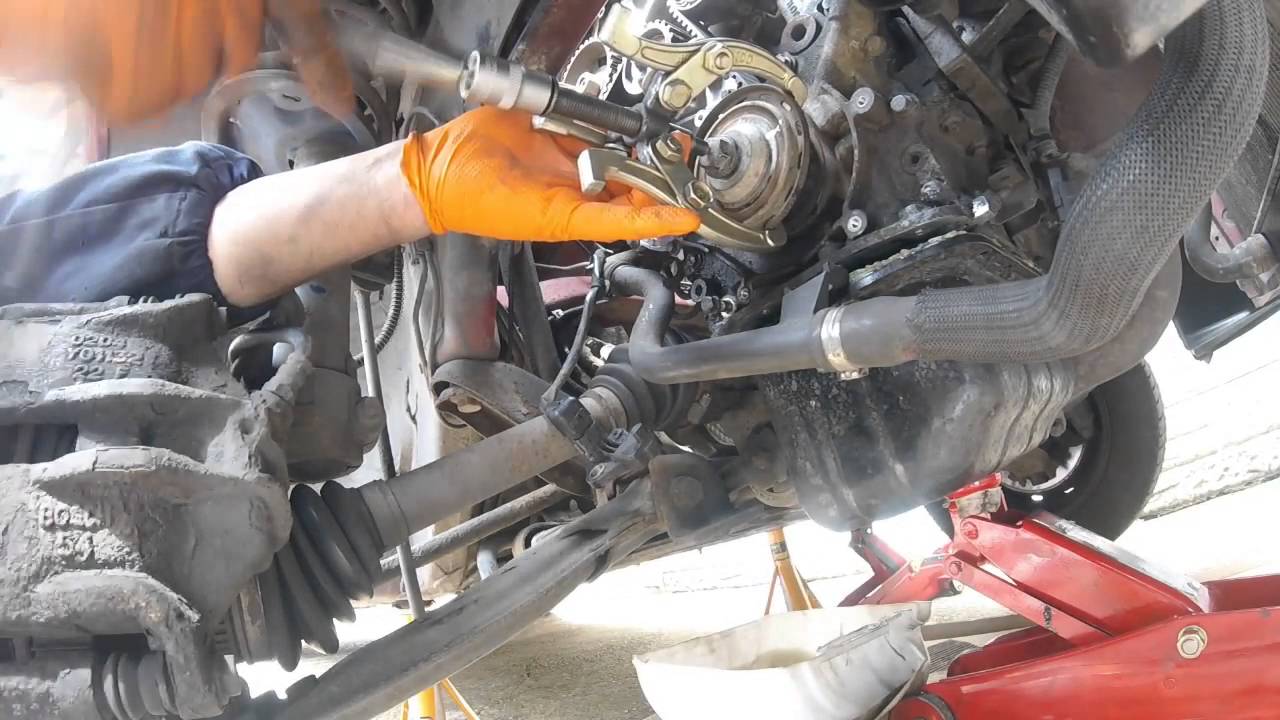 How to remove the Citroen berlingo oil pump/Как снять масляный насос