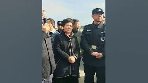 陕西西安市各区县教师游行维权遭局领导训话 - 天天要闻