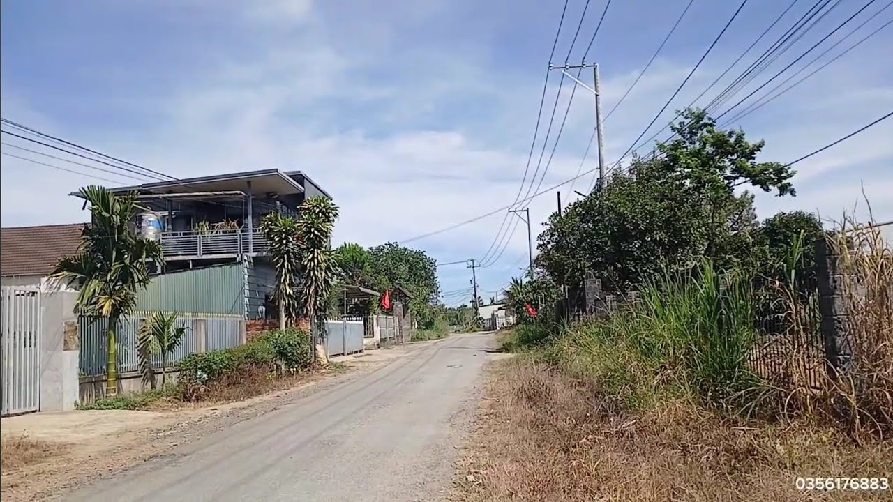 Bảo Lộc _ phường 3 545m² mặt đường nhựa chính Blaosirê, sẵnco1 200m² thổ cư. Giá 1t7