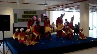 Download Lagu zapin aurora MP3