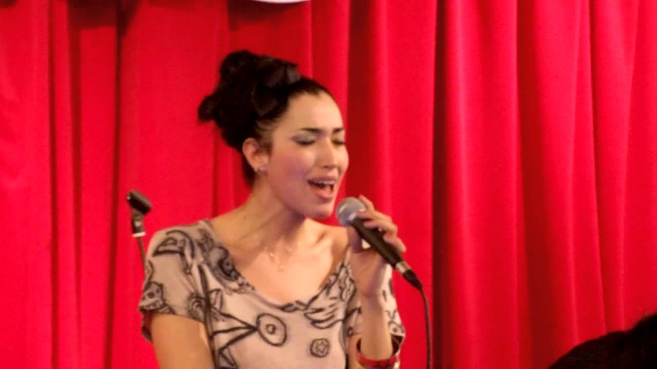 Nina Zilli Per Sempre live Fnac Firenze YouTube Nina Zilli Per Sempre live Fnac Firenze YouTube