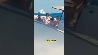 Viral Boat Moment -Haulover Inlet #boatsmiami #hauloverinlet #speedboat #wake