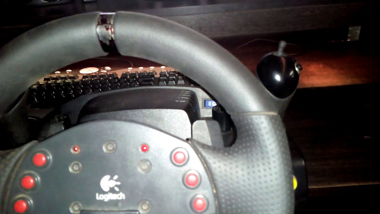 Momo racing 900. Logitech Momo Racing 900. Руль Logitech Momo Racing градусов. Logitech Momo 900 градусов. Руль МОМО рейсинг 900 градусов.