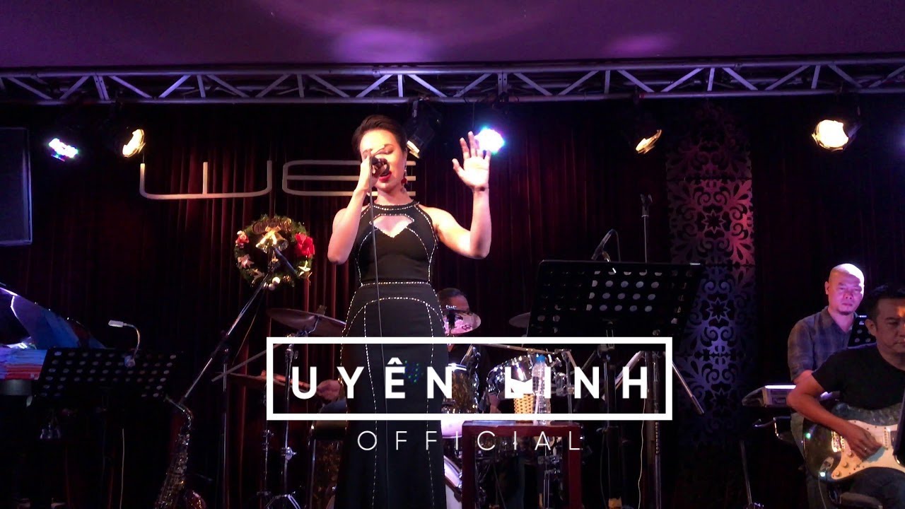 |Live| Skyfall - Uyên Linh