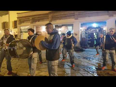 Sassinfunky street band a Piazzetta Palombo