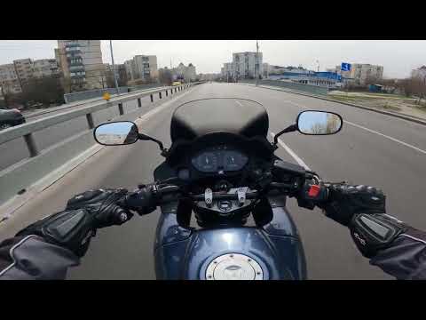 Honda CBF600S on city streets Part 102