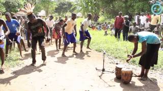 Ker Kal Kwaro: 'Wanencalo Munu'  (Singing Wells)