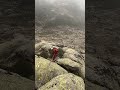 Las cuerdas de escalada son difíciles de domar en los rápeles