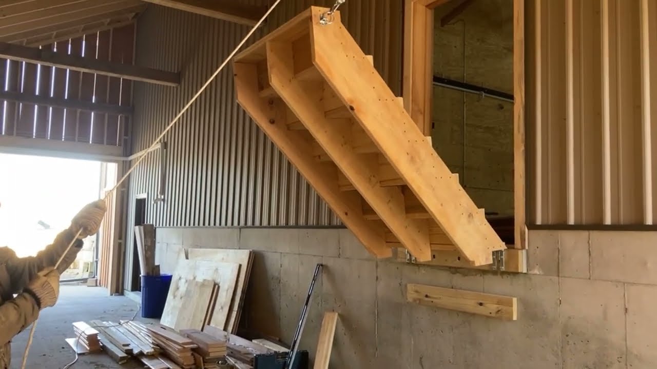 Hinged staircase