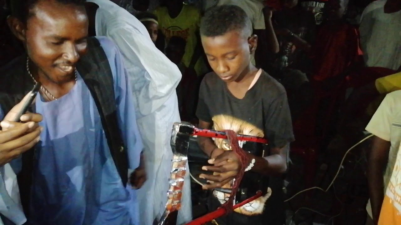 شوف الشافع الاكثر واحد يقلد احمدودالصديق تعال