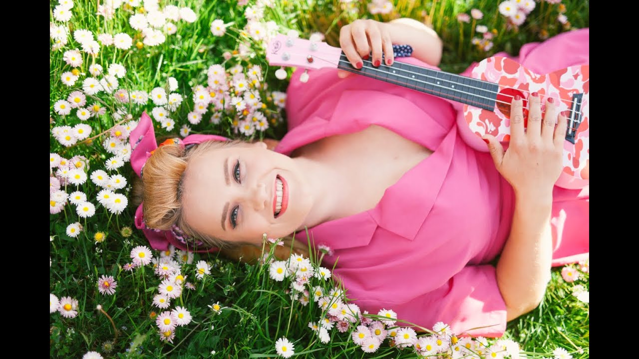 Katrīna Dimanta - MEŽA MEITIŅA (official music video)