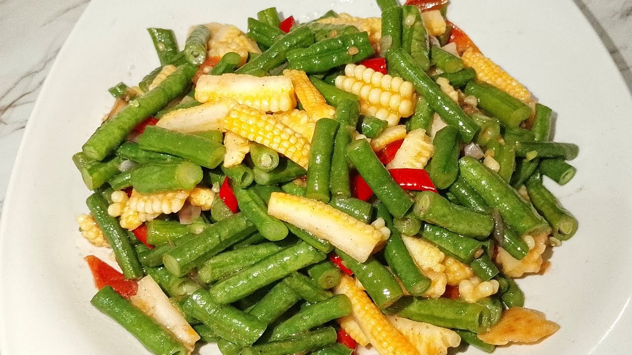 Tumis kacang panjang dan jagung mudah. 