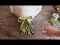 How to wrap a gift bouquet in hessian