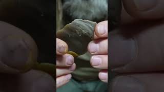 INGENIOUS NEANDERTHAL Butchering Tool #primitivetechnology #flintknapping #donnydust #caveman