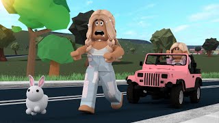 WE LOST OUR NEW PET! *HES GONE* | Roblox Bloxburg Family Roleplay | *WITH VOICE*