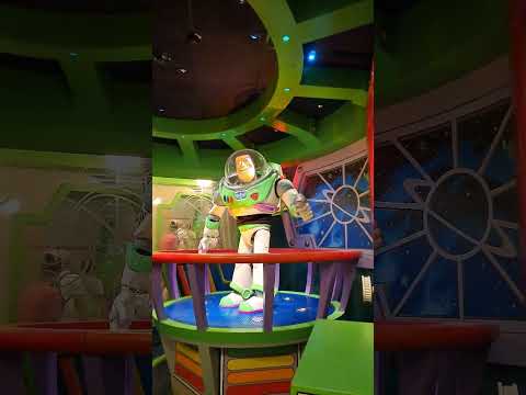 Buzz Lightyear Laser Blast (Astro Blasters) Preshow (Eng) - Disneyland Paris