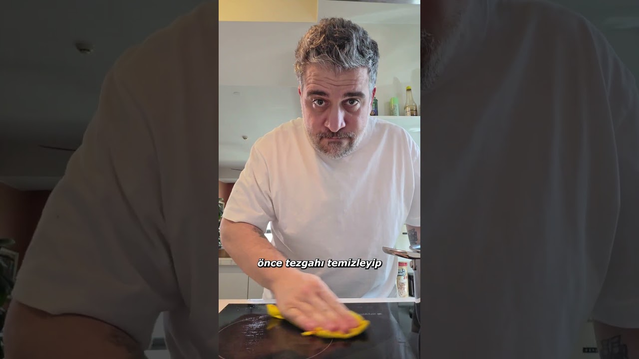 Şeflerin en Sevdiği Yemekler Alessandro Negrini Sarımsak İksirli Makarna Şeflerin en Sevdiği Yemekler Alessandro Negrini Sarımsak İksirli Makarna