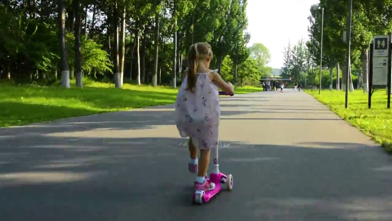 Royalbaby Scooter Video