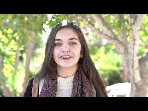 الجامعة العربية الأمريكية تتمنى لكم عيد ميلاد مجيد