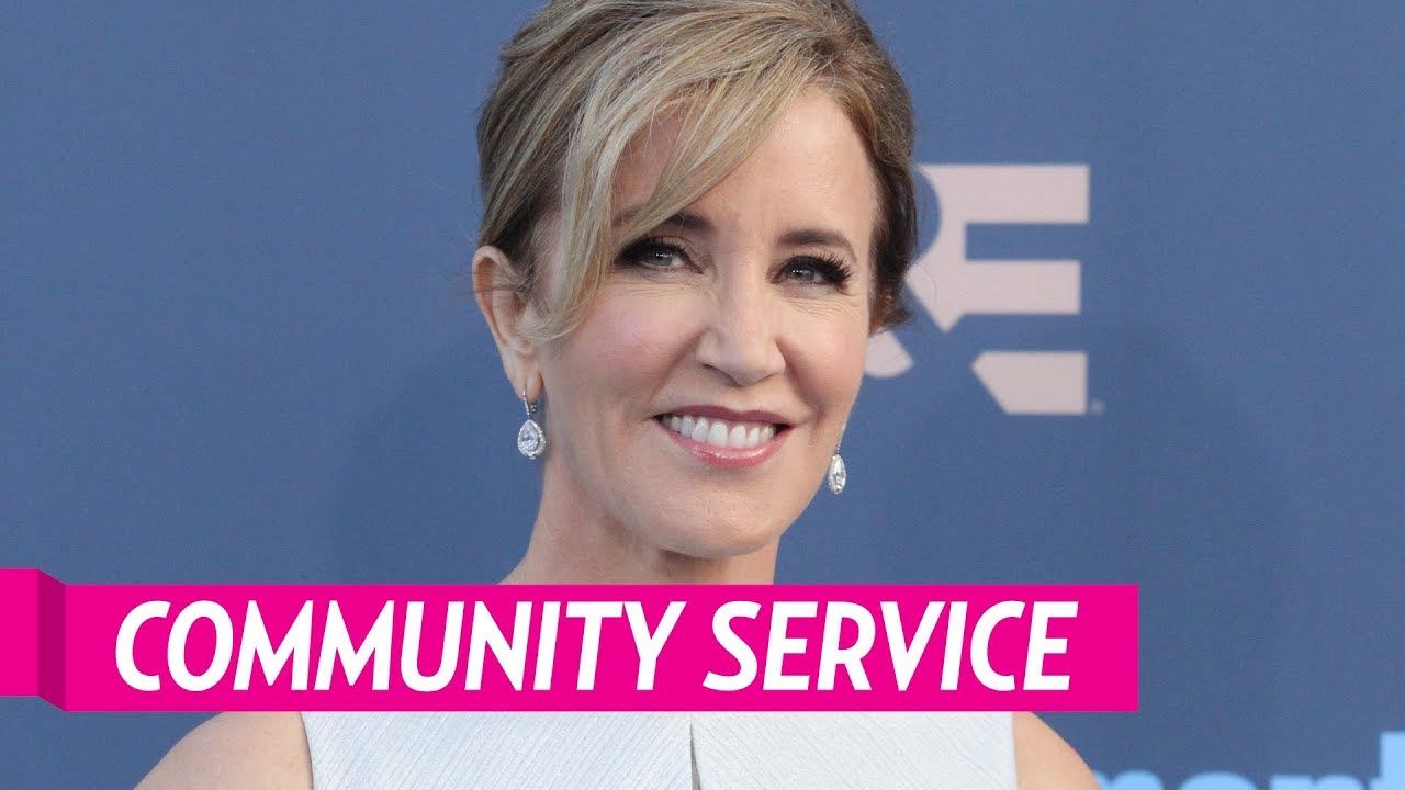 Felicity Huffman Doing Community Service at a Teen Center - YouTube