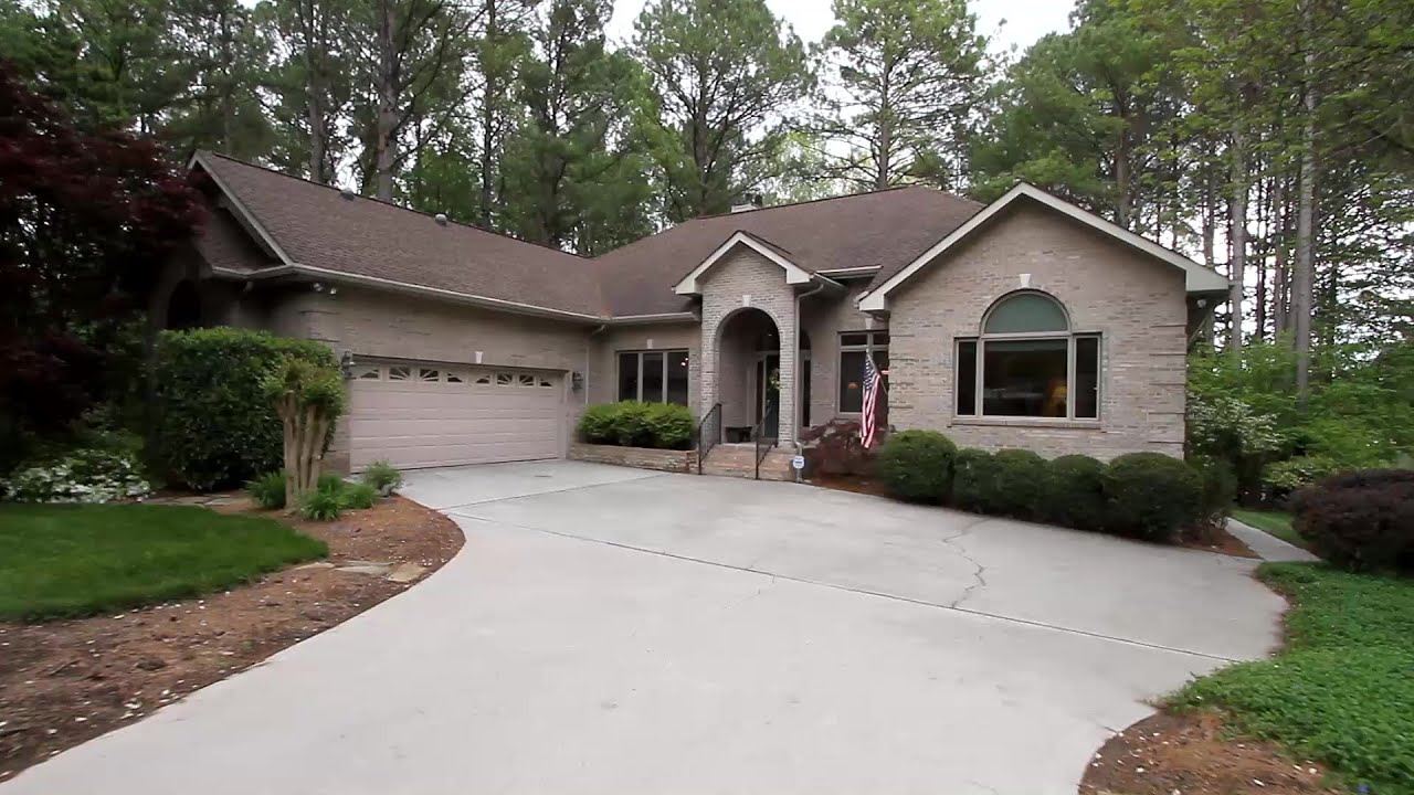 Tellico Lake waterfront home for sale at 603 Tanasi YouTube