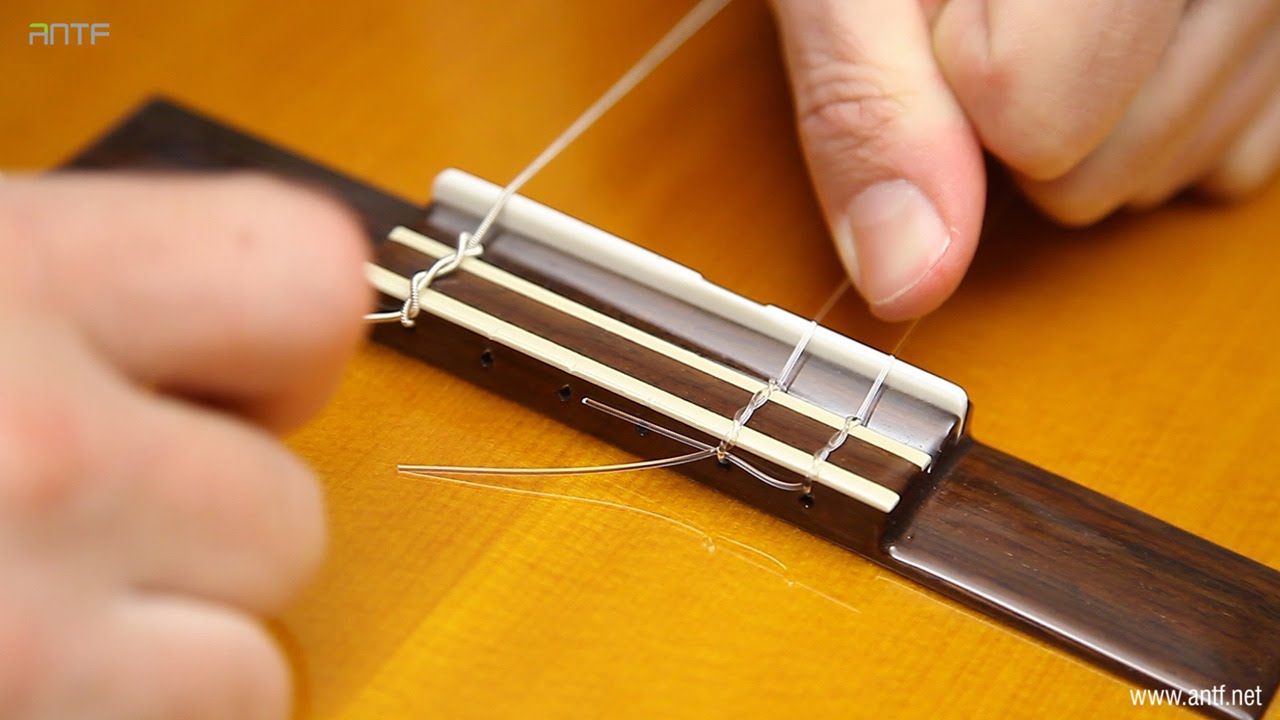 Guitar 103 - Strings Changing - تغير اوتار الجيتار - بالعربية (Dr. ANTF)